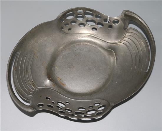 An Art Nouveau pewter dish